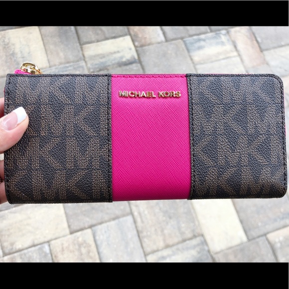 michael kors hot pink wallet